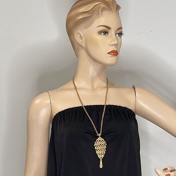 Vintage 1960s Monet Gold Necklace and Earring Set - Picture 16 of 16